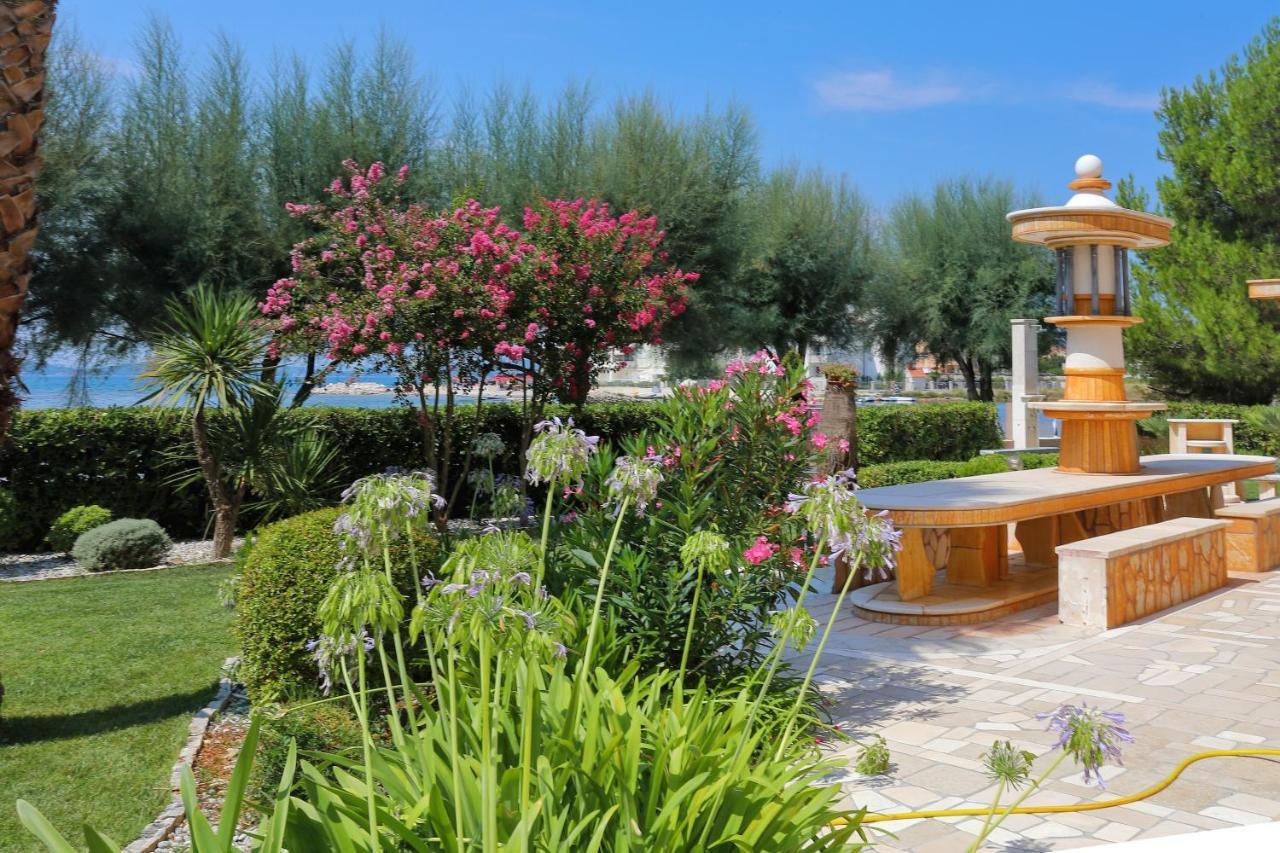 Villa Palma Sukošan Exterior foto