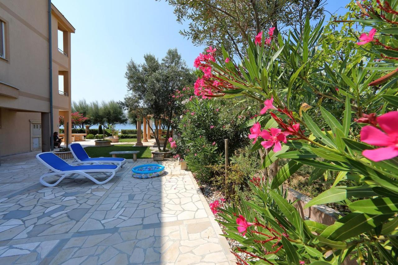 Villa Palma Sukošan Exterior foto