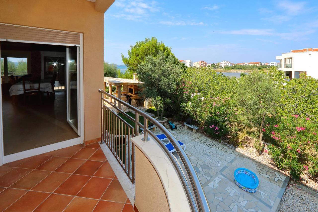Villa Palma Sukošan Exterior foto